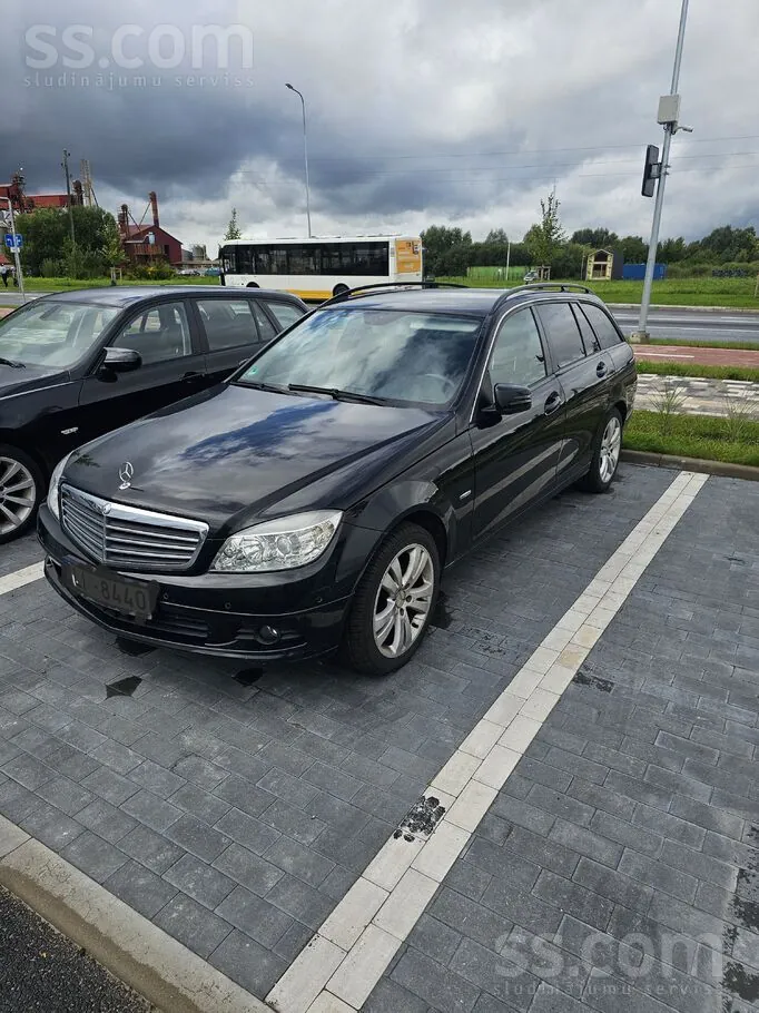 Mercedes-Benz C180