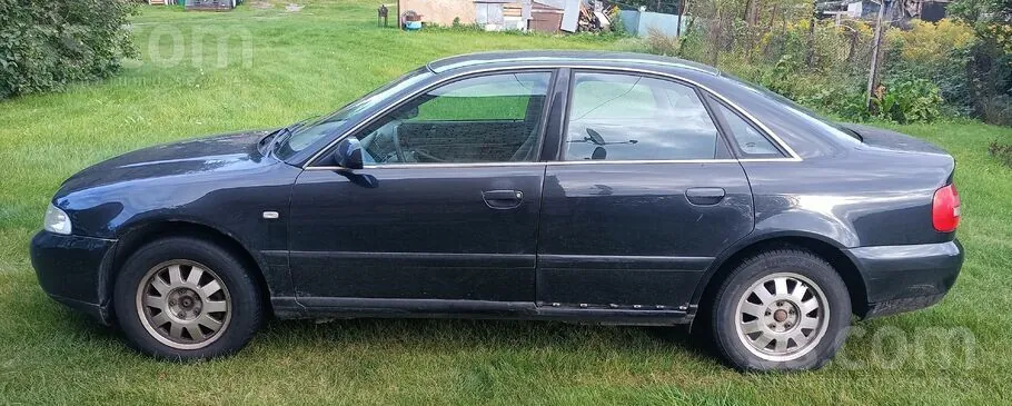 Audi A4 1999 photo 3