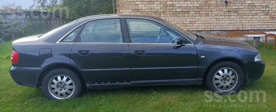 Audi A4 1999 photo 4