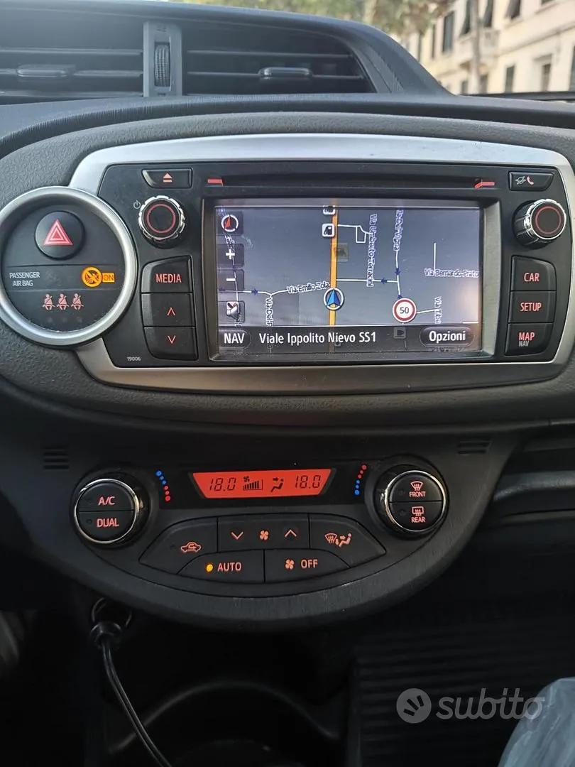 Toyota Yaris 2014 photo 3