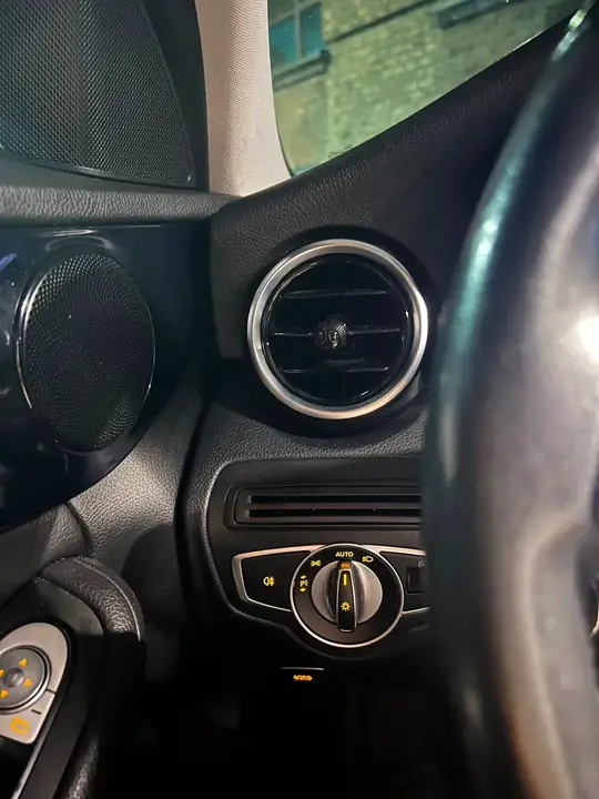 Mercedes-Benz C-Class 2018 photo 2