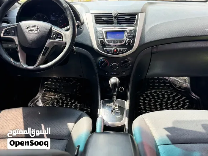 Hyundai Accent 2014 photo 3