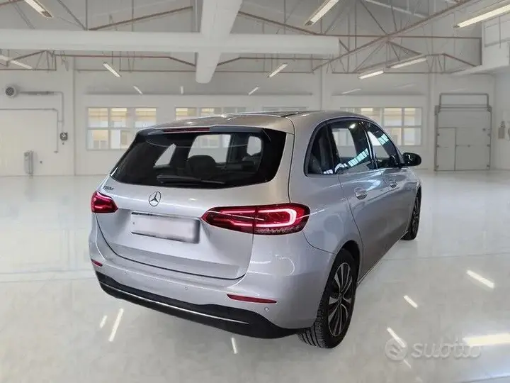 Mercedes-Benz B 180 2021 photo 4