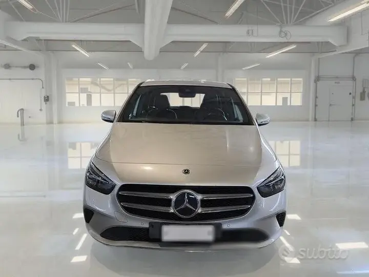 Mercedes-Benz B 180 2021 photo 2