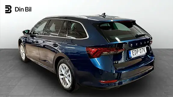 Skoda Octavia 2024 photo 3