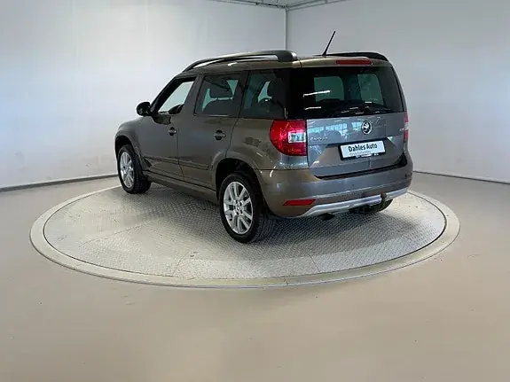 Skoda Yeti 2015 photo 4
