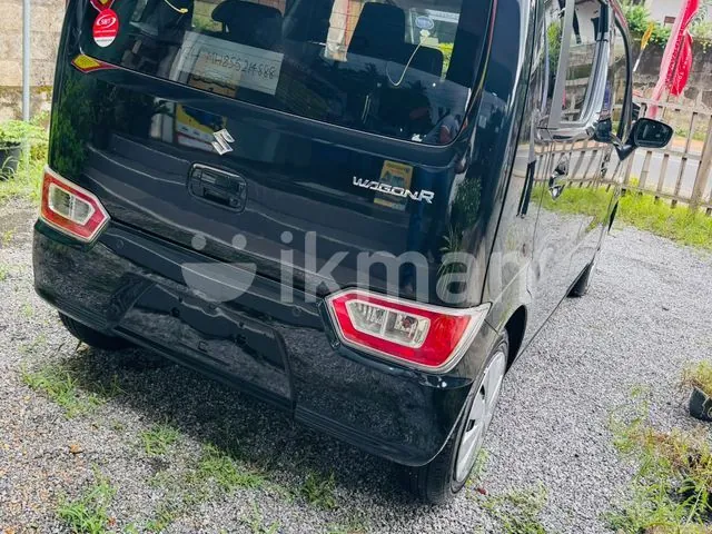 Suzuki Wagon R Fx 2024 photo 3