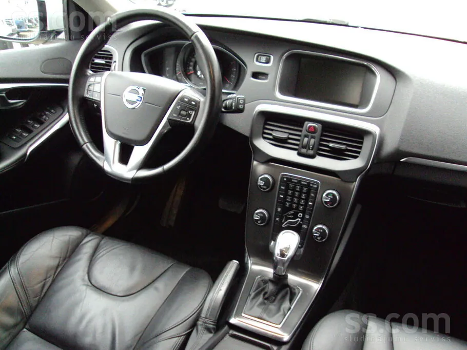 Volvo V40 2013 photo 4