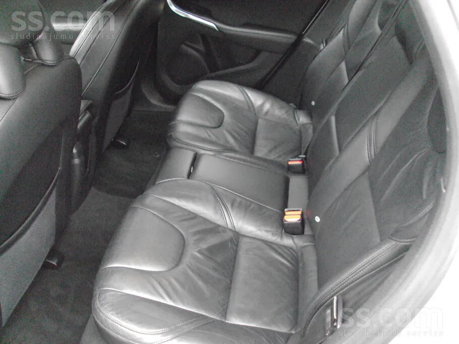 Volvo V40 2013 photo 3