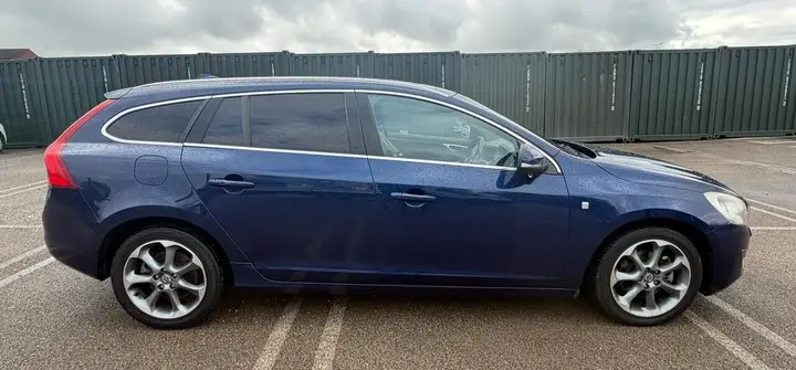 Volvo V60 2012 photo 3