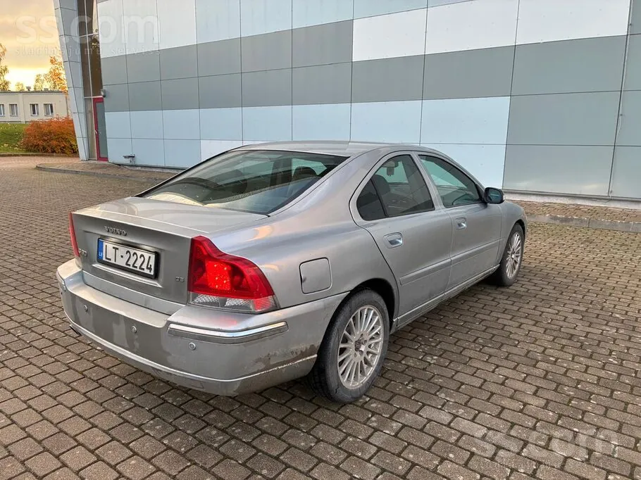 Volvo S60 2008 photo 4