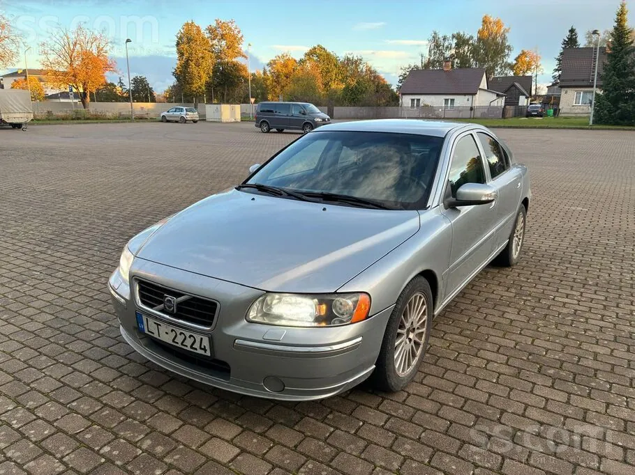 Volvo S60 2008 photo 2