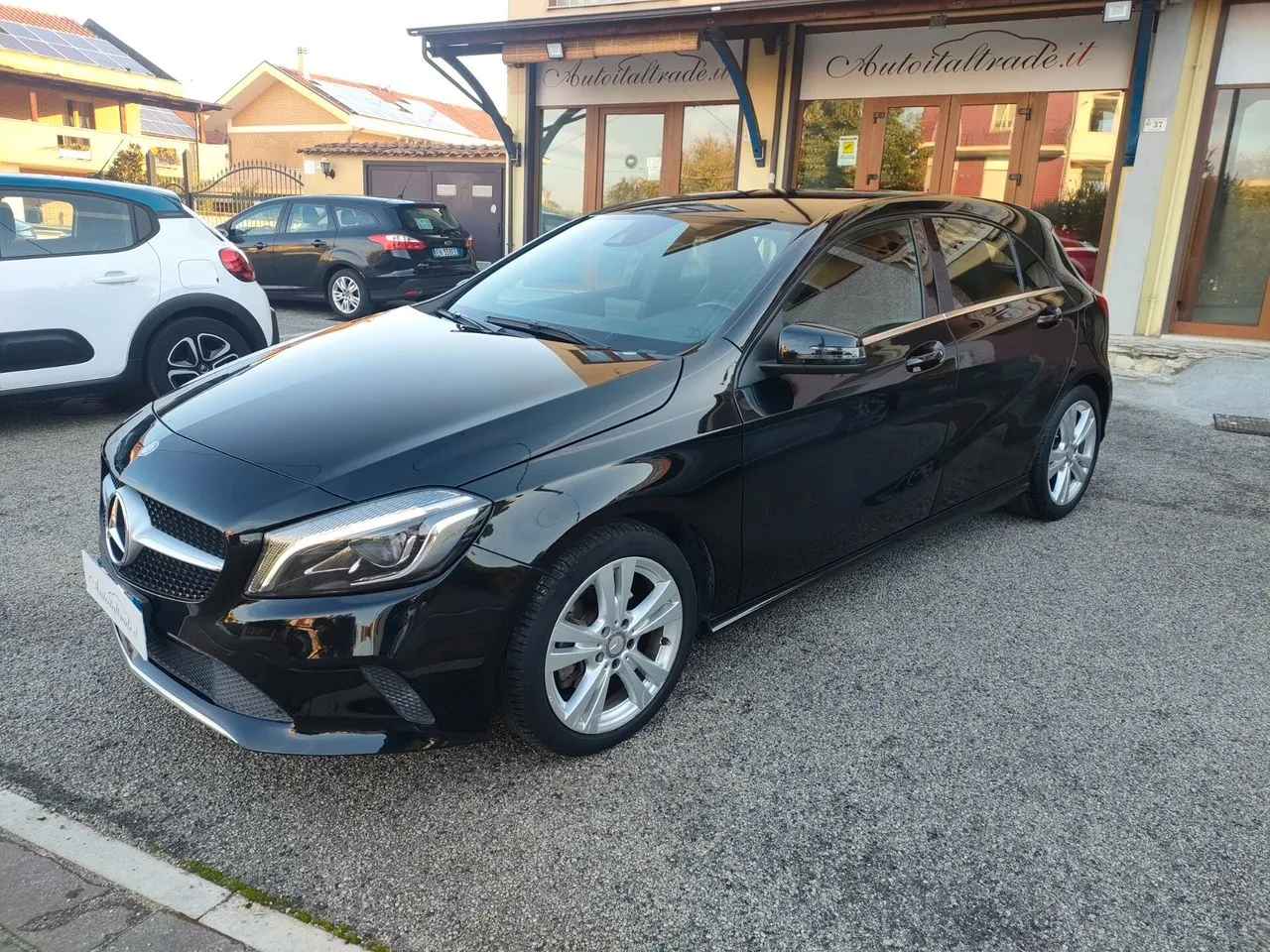 Mercedes-Benz A 200 2017 photo 2