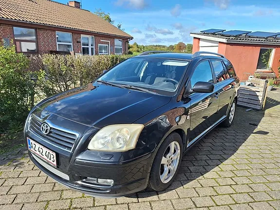 Toyota Avensis 2004 photo 2