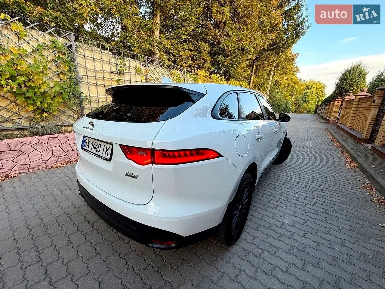 Jaguar F-Pace 2017 photo 4