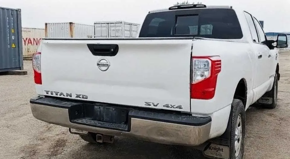 Nissan Titan 2017 photo 2