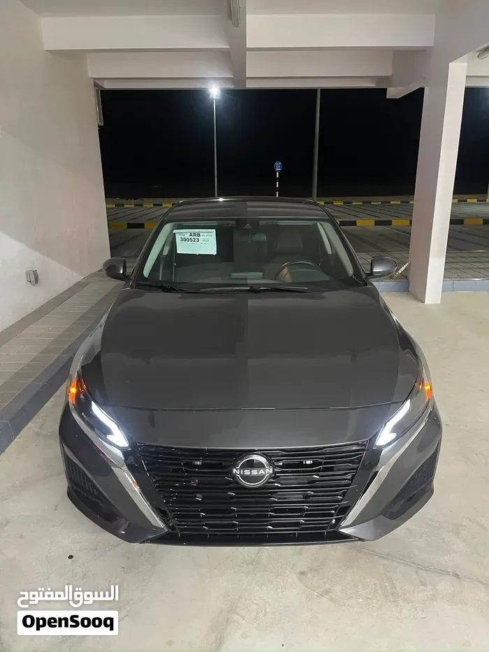 Nissan Altima 2023 photo 2