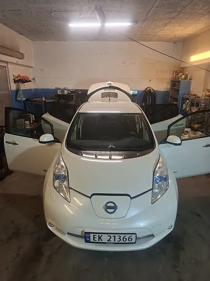 Nissan Leaf 2016 photo 2