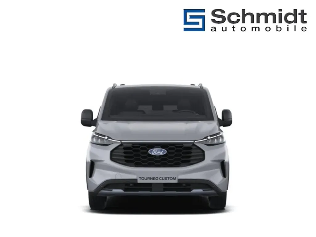 Ford Transit photo 2