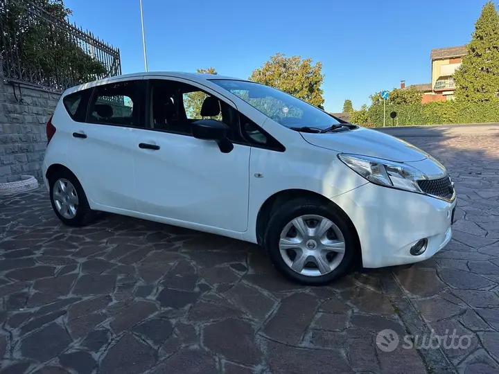 Nissan Note 2015 photo 5