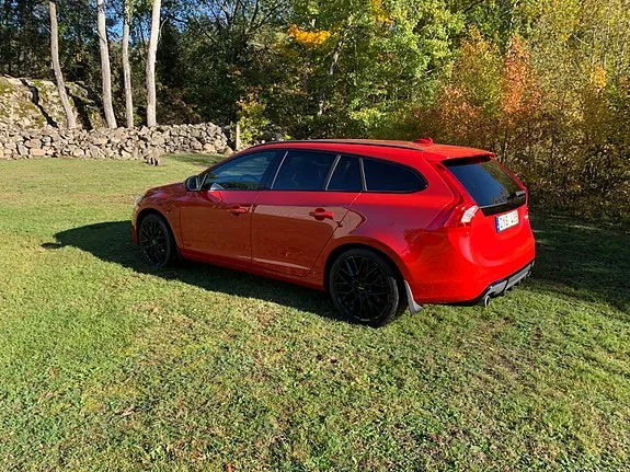 Volvo V60 2012 photo 2