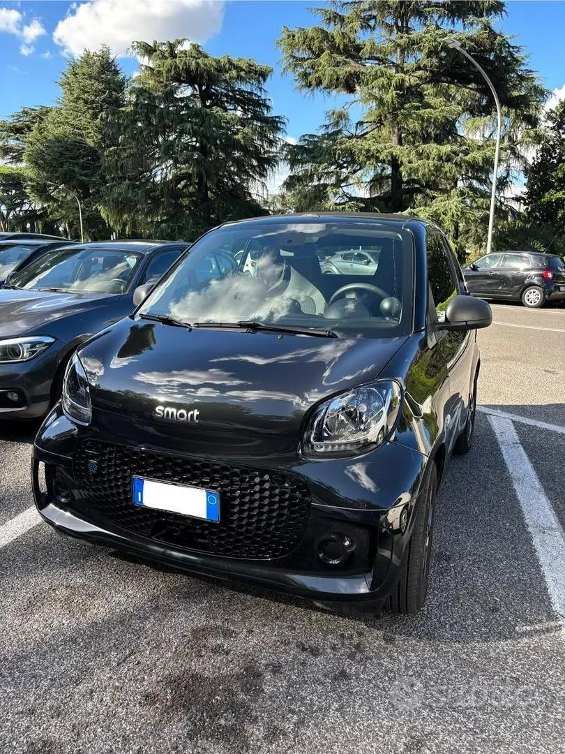 Smart Fortwo 2022 photo 2