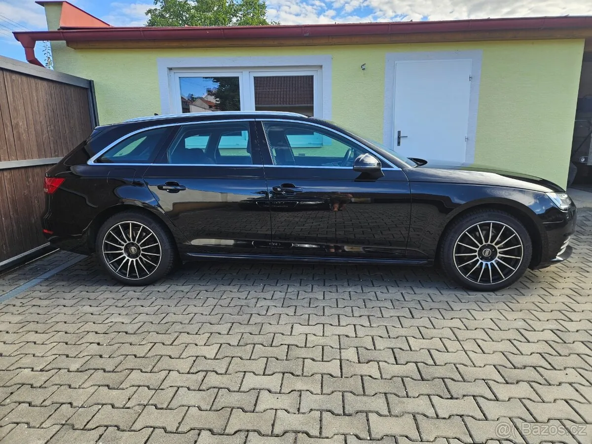 Audi A4 2018 photo 2