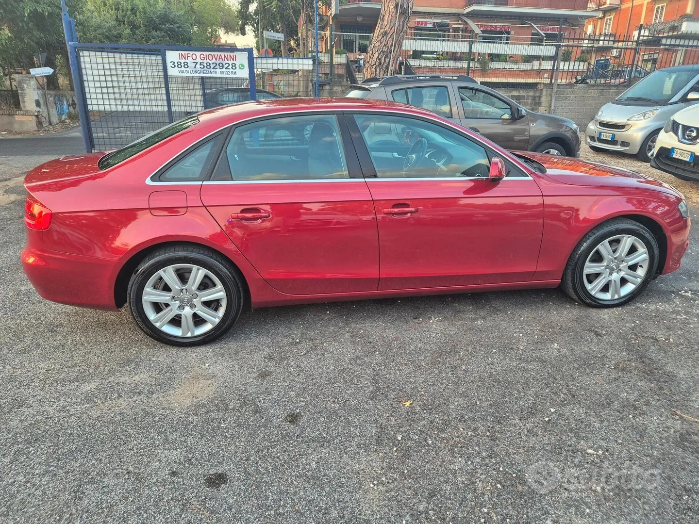 Audi A4 2010 photo 2