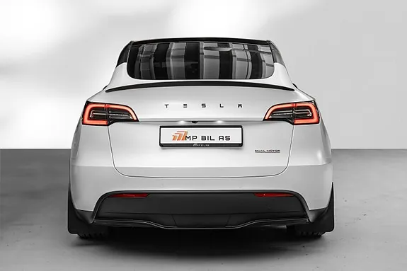 Tesla Model Y 2022 photo 2