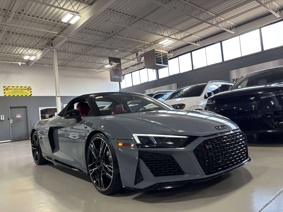 Audi R8 2023 photo 4