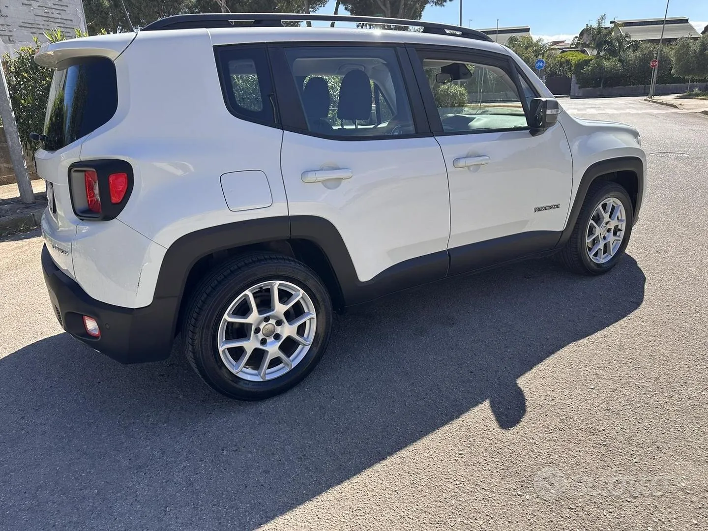 Jeep Renegade 2019 photo 2