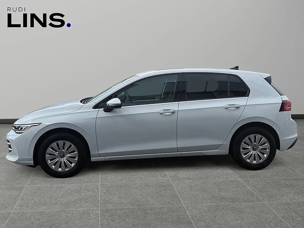 Volkswagen Golf 2026 photo 2
