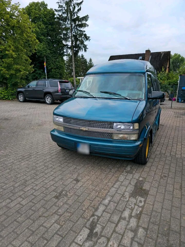 Chevrolet Astro