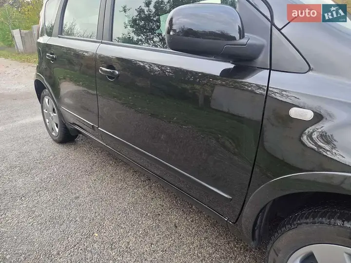 Nissan Note 2006 photo 2