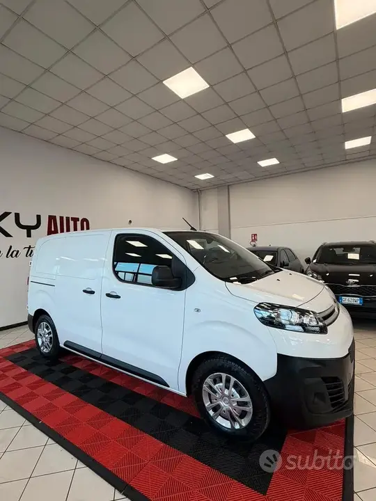 Citroen Jumpy 2022 photo 2
