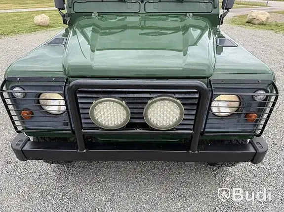 Land Rover Defender 90 1998 photo 4