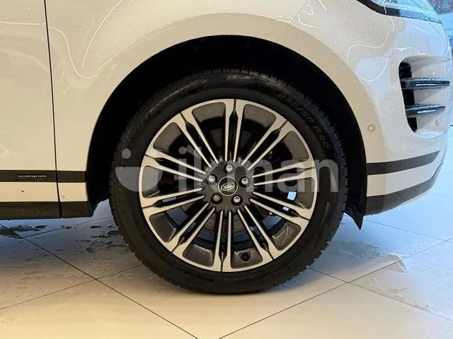Land Rover Range Rover Evoque 2026 photo 5
