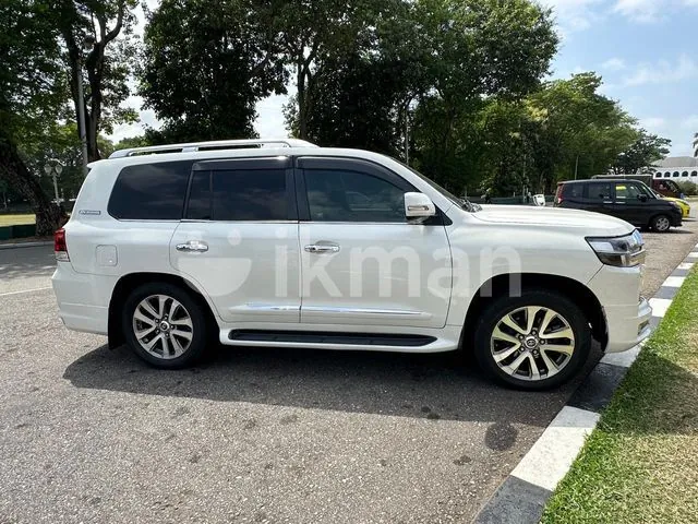 Toyota Land Cruiser Sahara 2009 photo 2