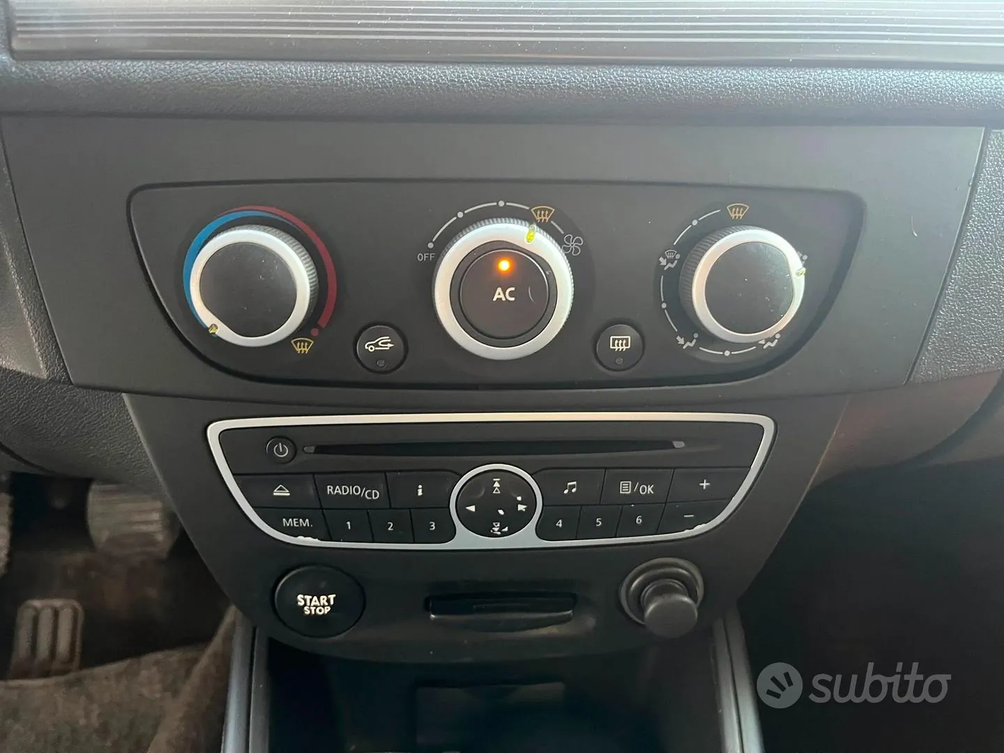 Renault Megane 2010 photo 5