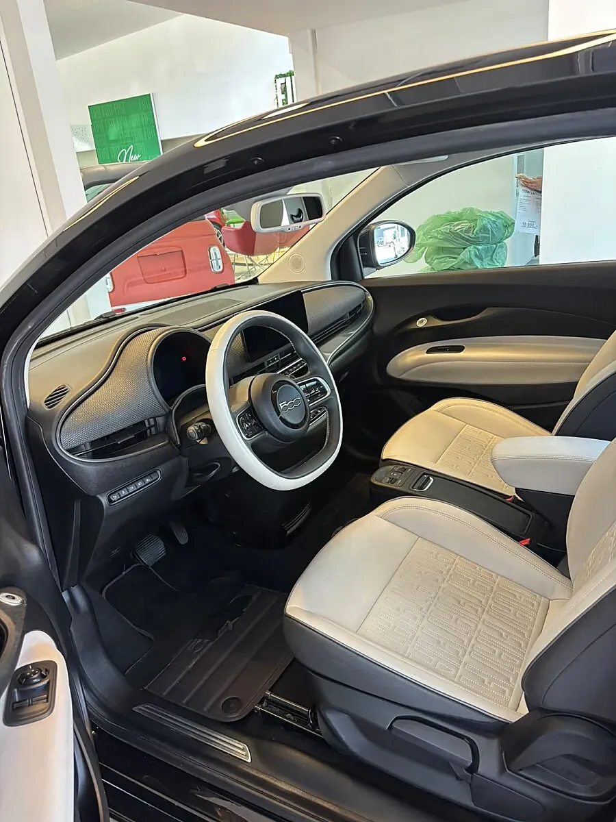 Fiat 500E 2022 photo 3