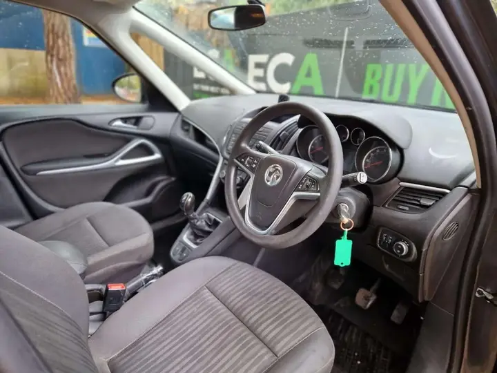 Vauxhall Zafira Tourer 2012 photo 4
