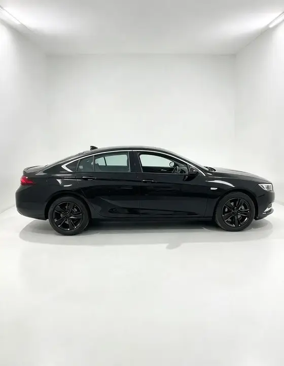 Vauxhall Insignia 2018 photo 4