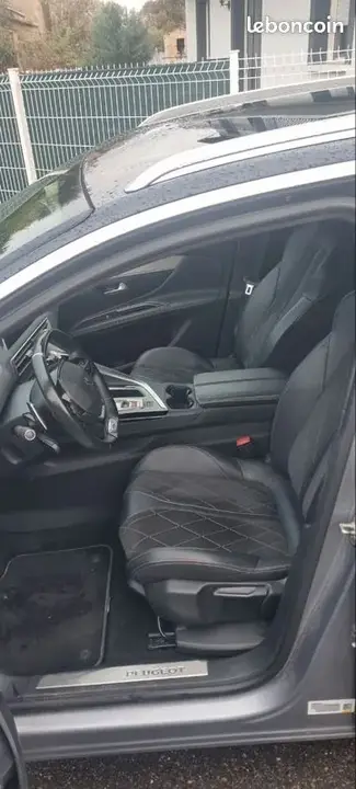 Peugeot 5008 2019 photo 3