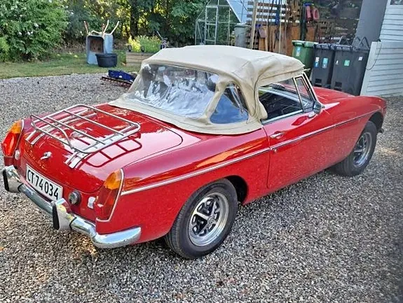 MG B