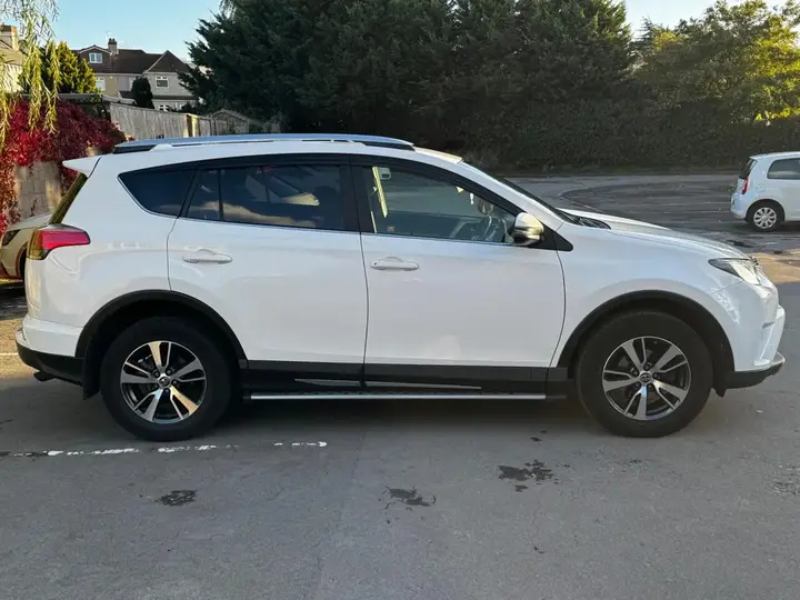 Toyota Rav4 2017 photo 4