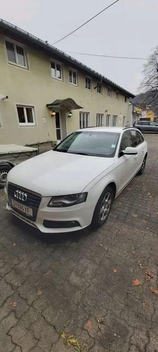 Audi A4 2011 photo 3