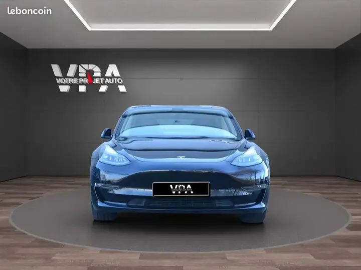 Tesla Model 3 2022 photo 2
