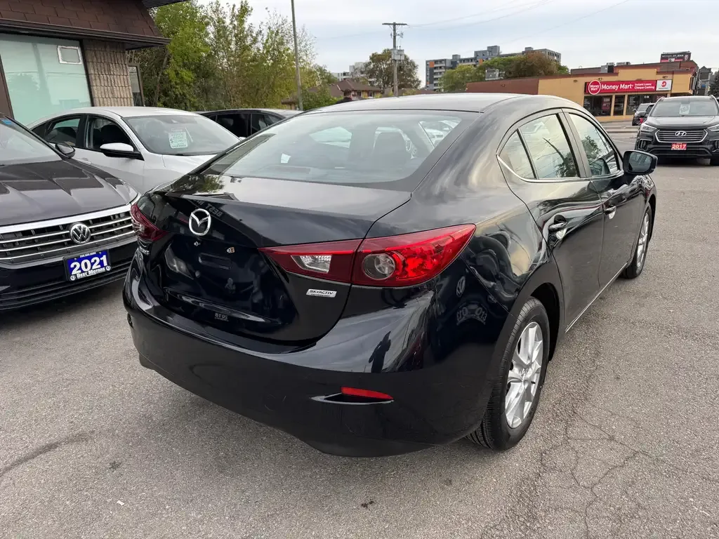 Mazda 3 2018 photo 5