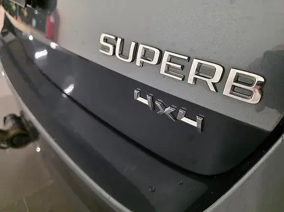 Skoda Superb 2017 photo 5