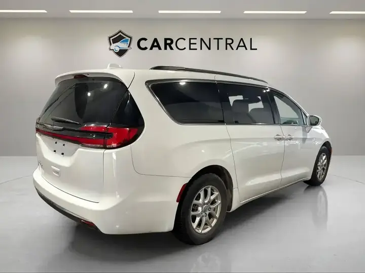 Chrysler Pacifica 2022 photo 5